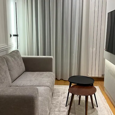 Lux Garden Novi Dorcol Apartment