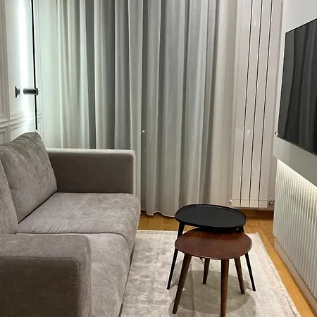 Lux Garden Novi Dorcol Apartment